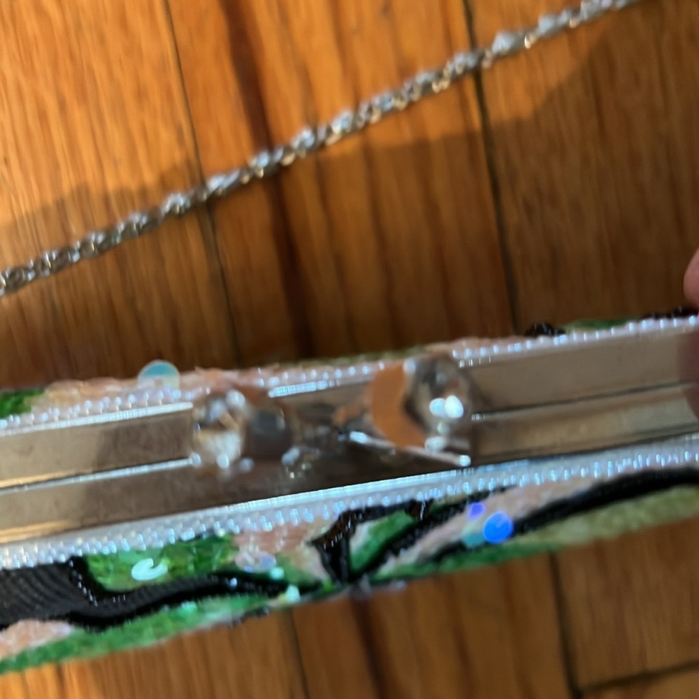 Vintage green multi Sequin Clutch with chain strap - Picture 3 of 4